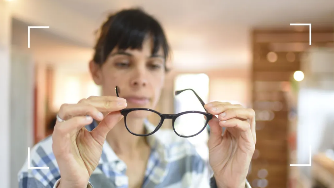 2024 04 05 12 13 34 can menopause cause dry eyes doctors reveal the truth woman home mozilla